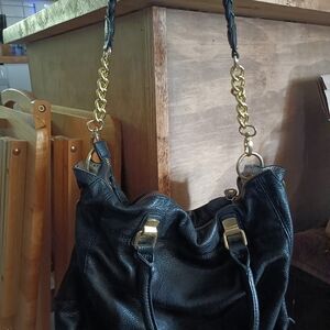 Elegant Black Leather Shoulder Bag